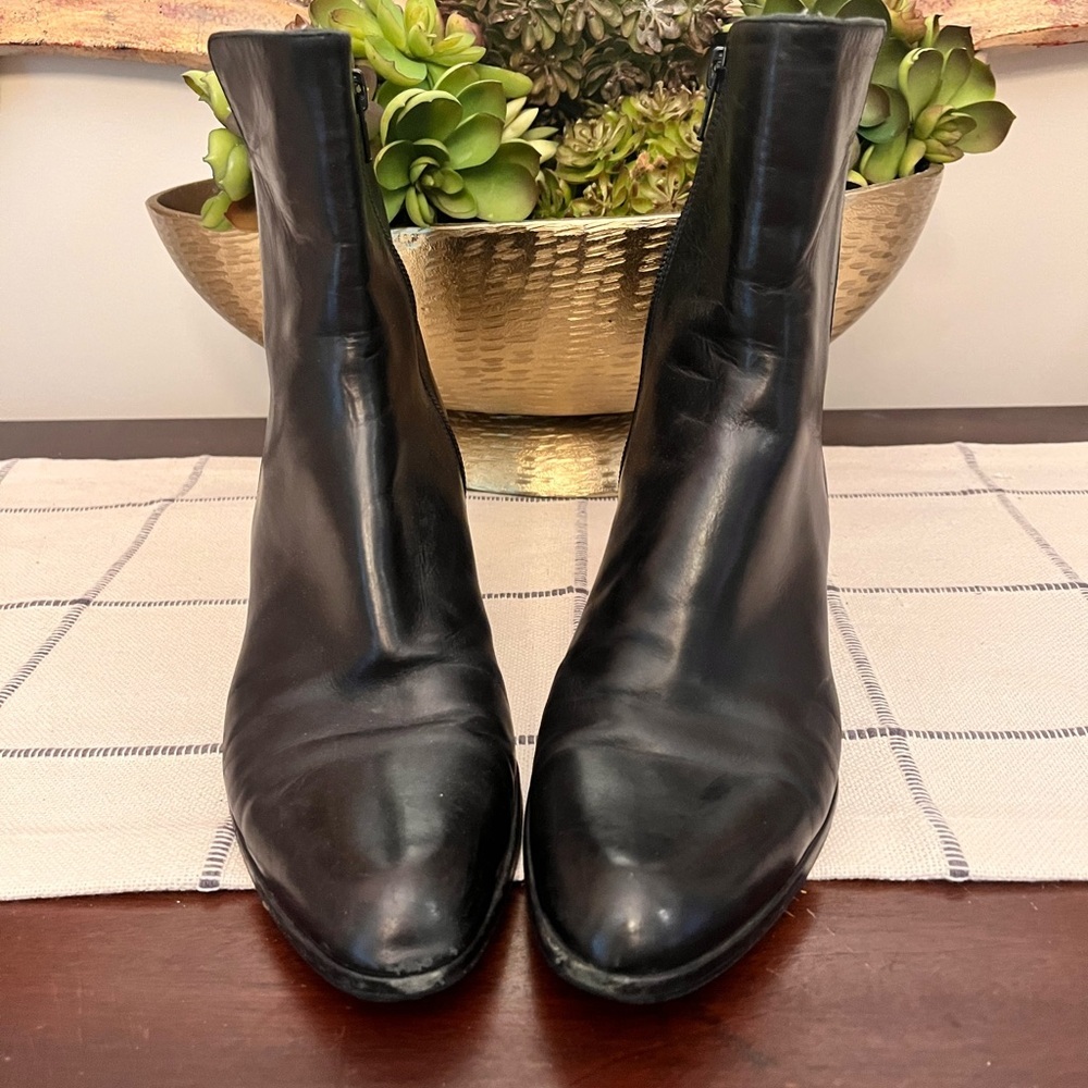 Stuart Weitzman Black Leather Boots Ladies Size 8.5 Fall Winter Perfect Classic - Picture 3 of 11